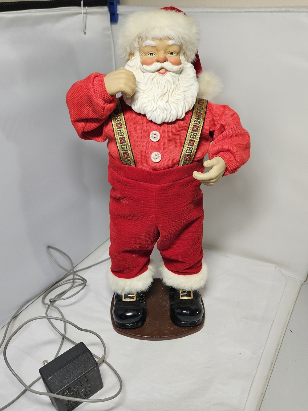 Musical Dancing Santa Claus Doll Christmas Decor.